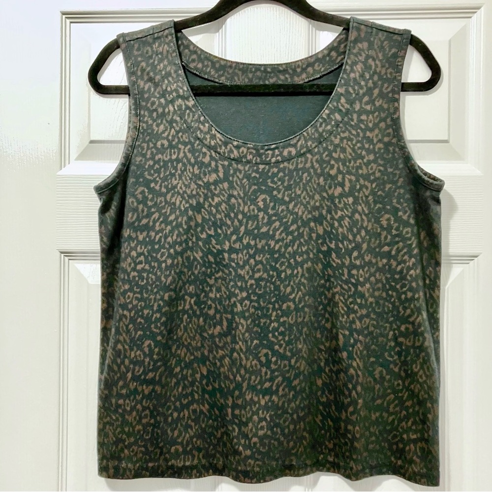⭐️2/$20⭐️ Weekenders animal print tank top-black w/brown leopard spots, size L